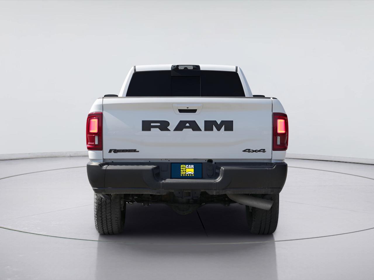 2026 RAM 2500 Cummins Diesel, Leather, Navi, Heated Seats Photo