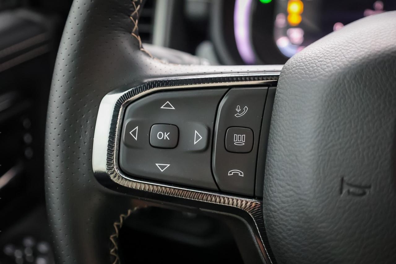 2026 RAM 2500 Cummins Diesel, Leather, Navi, Heated Seats Photo