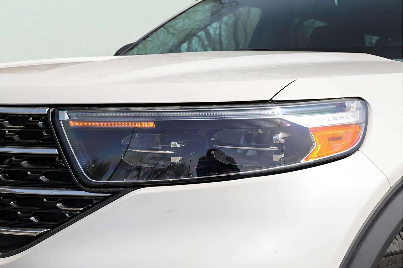 2020 Ford Explorer 7 Passenger, Htd Seats, Blind Spot Monitor Photo