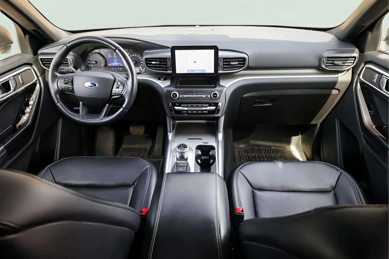 2020 Ford Explorer 7 Passenger, Htd Seats, Blind Spot Monitor Photo