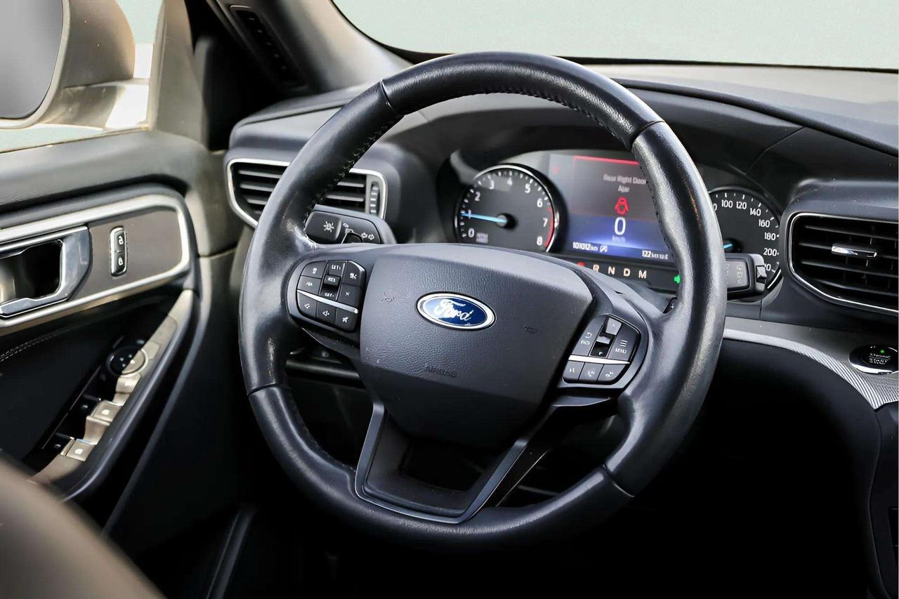 2020 Ford Explorer 7 Passenger, Htd Seats, Blind Spot Monitor Photo