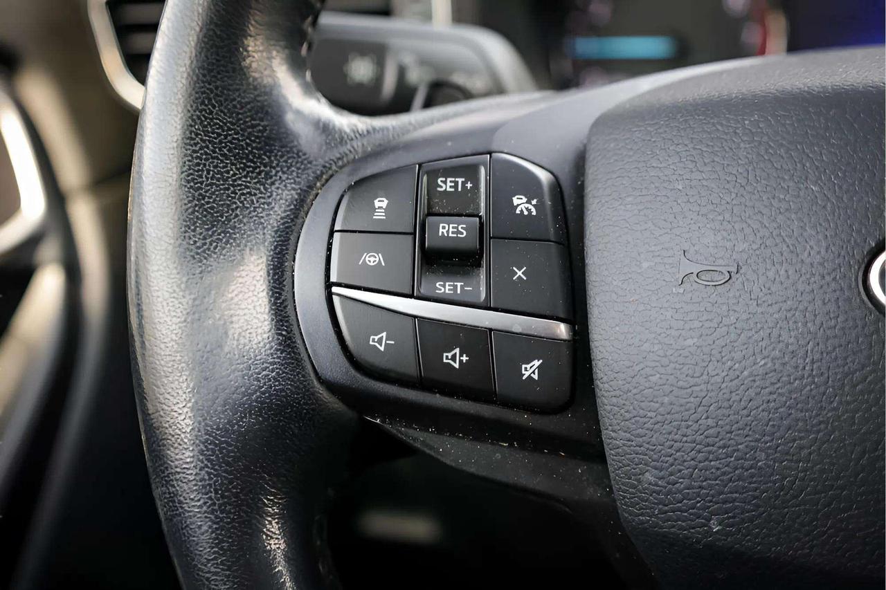 2020 Ford Explorer 7 Passenger, Htd Seats, Blind Spot Monitor Photo