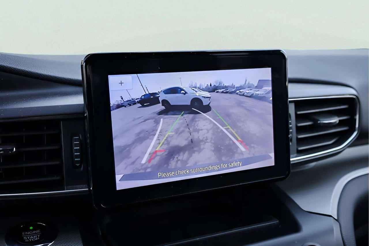 2020 Ford Explorer 7 Passenger, Htd Seats, Blind Spot Monitor Photo
