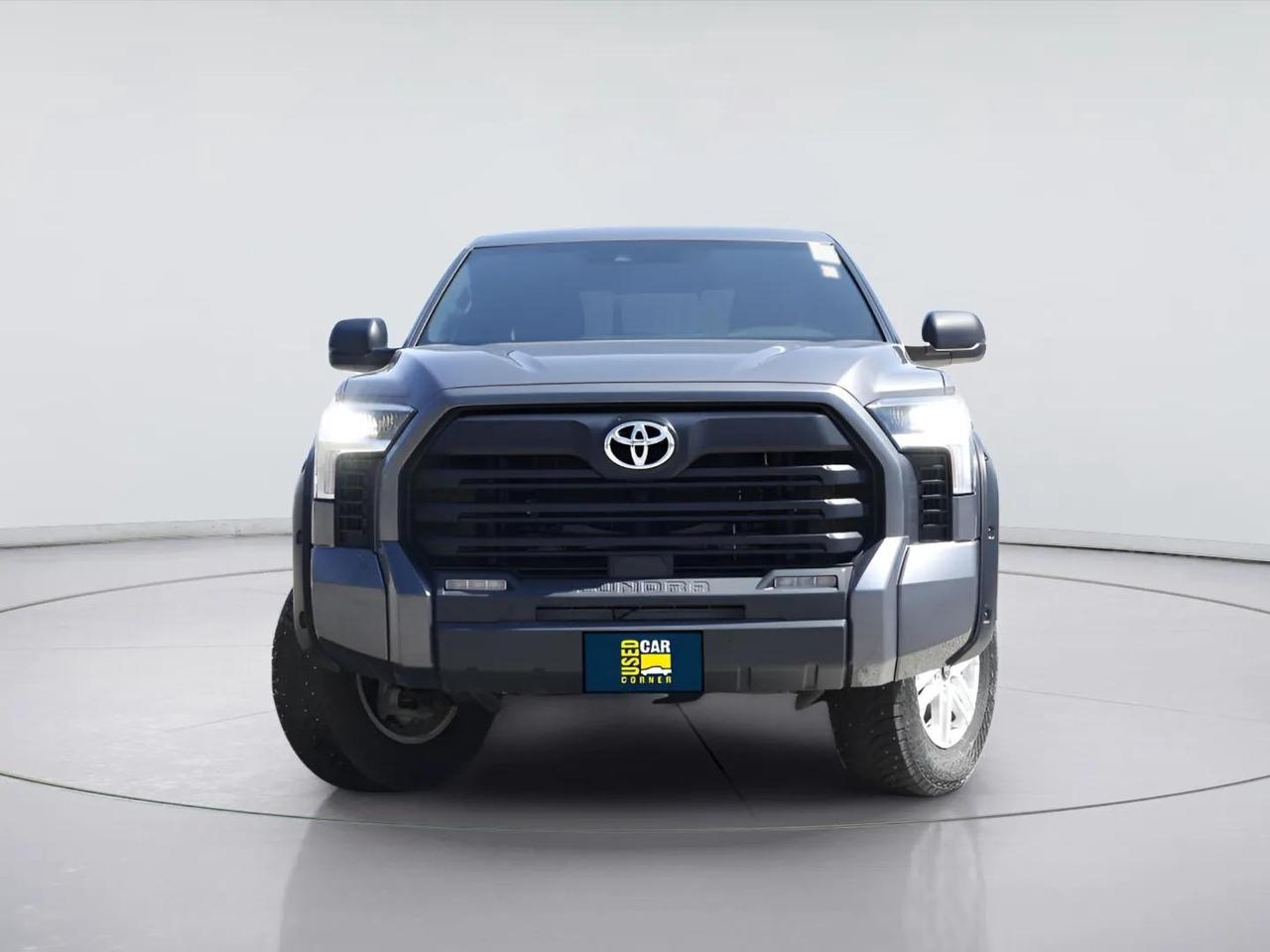 2025 Toyota Tundra : Apple Car Play, Htd Seats, Htd Wheel Photo