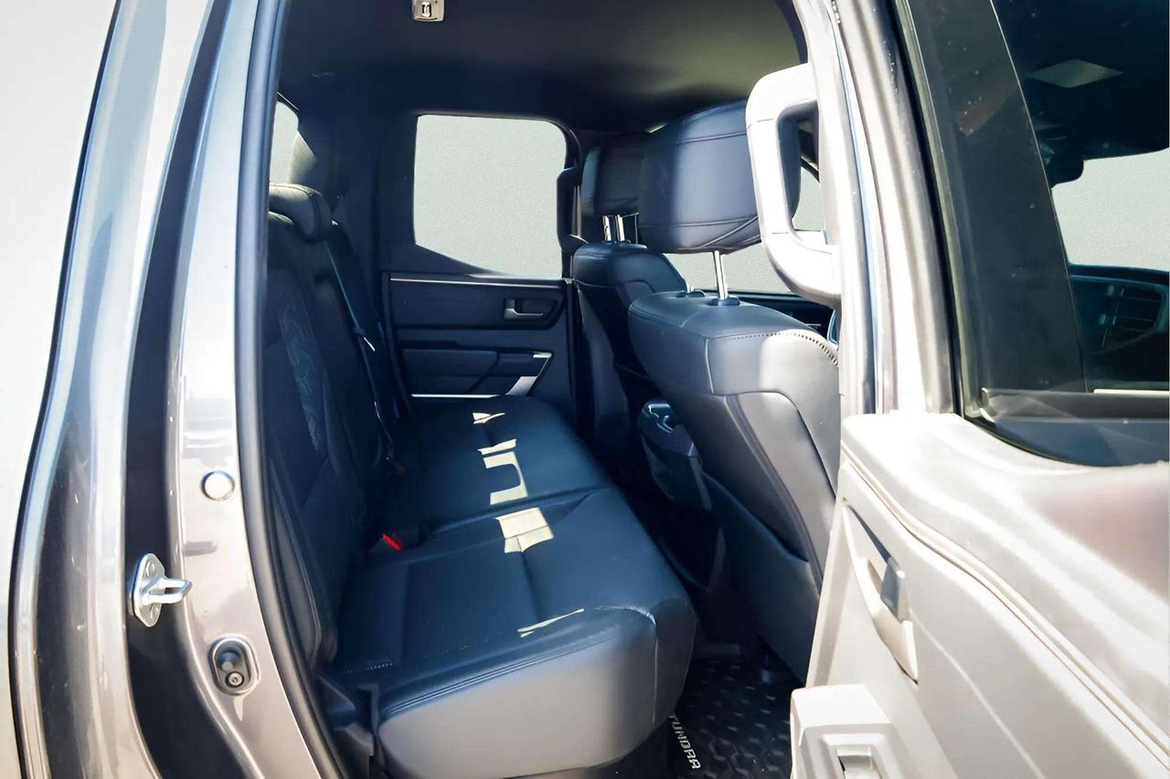 2025 Toyota Tundra : Apple Car Play, Htd Seats, Htd Wheel Photo