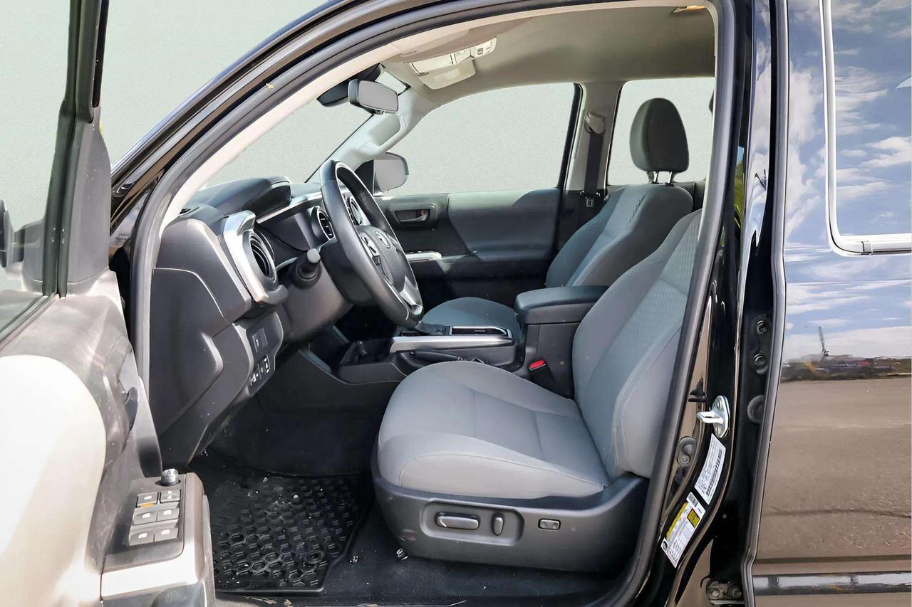 2023 Toyota Tacoma V6 Photo