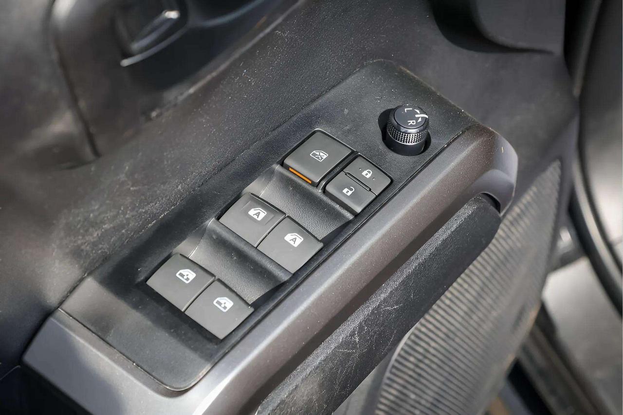 2023 Toyota Tacoma V6 Photo