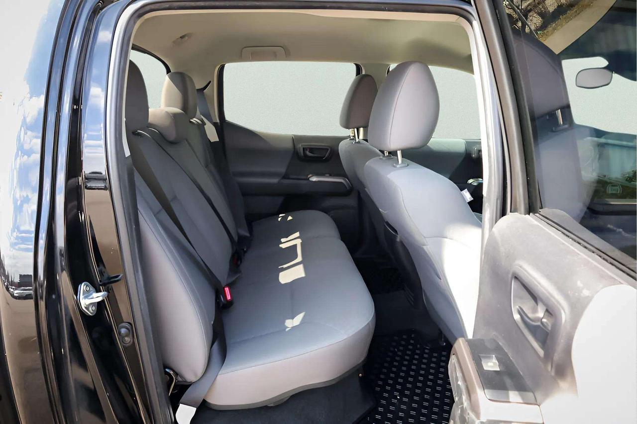 2023 Toyota Tacoma V6 Photo