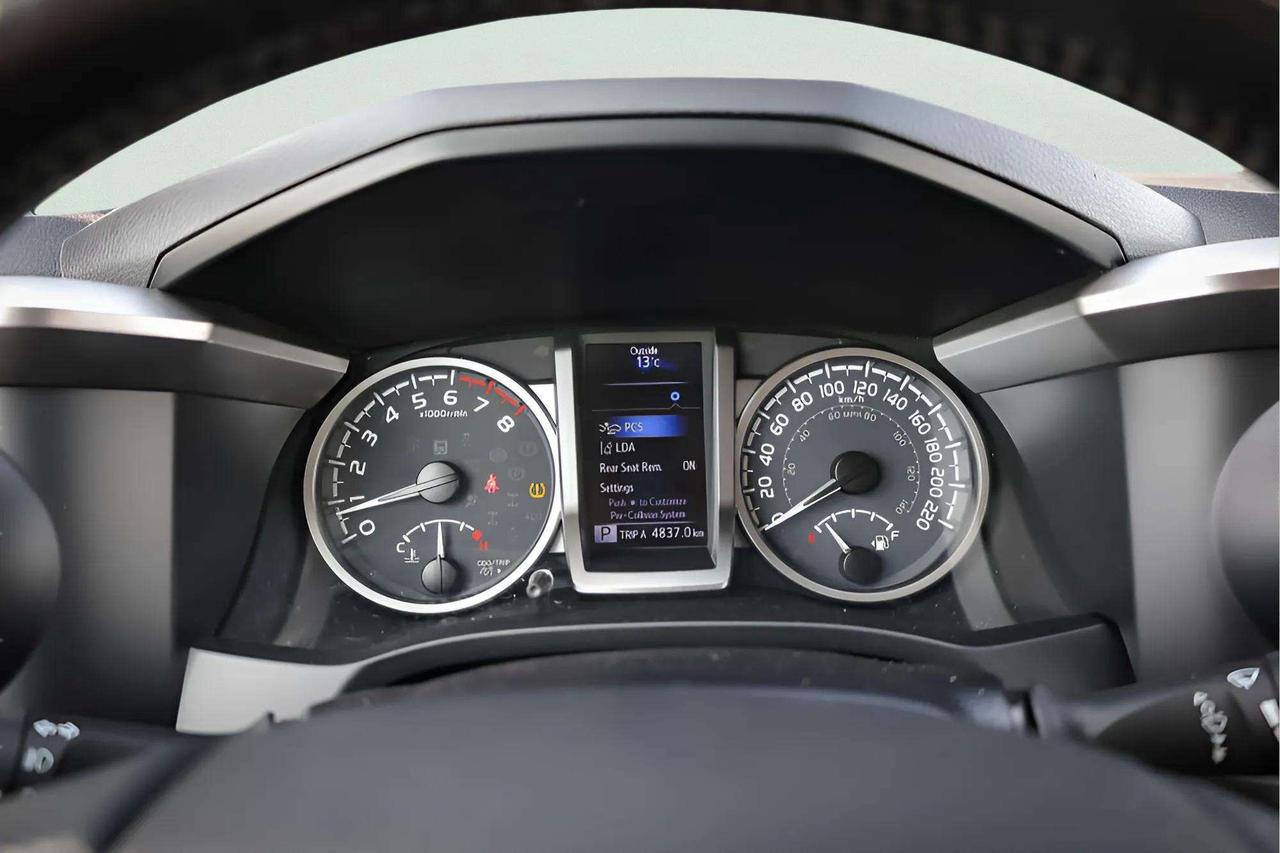 2023 Toyota Tacoma V6 Photo