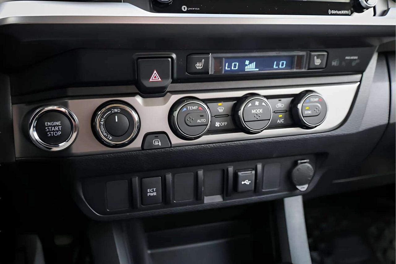 2023 Toyota Tacoma V6 Photo