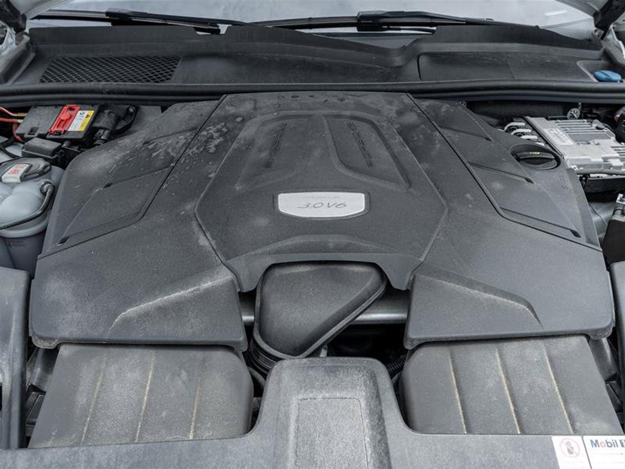 2021 Porsche Cayenne Base Photo
