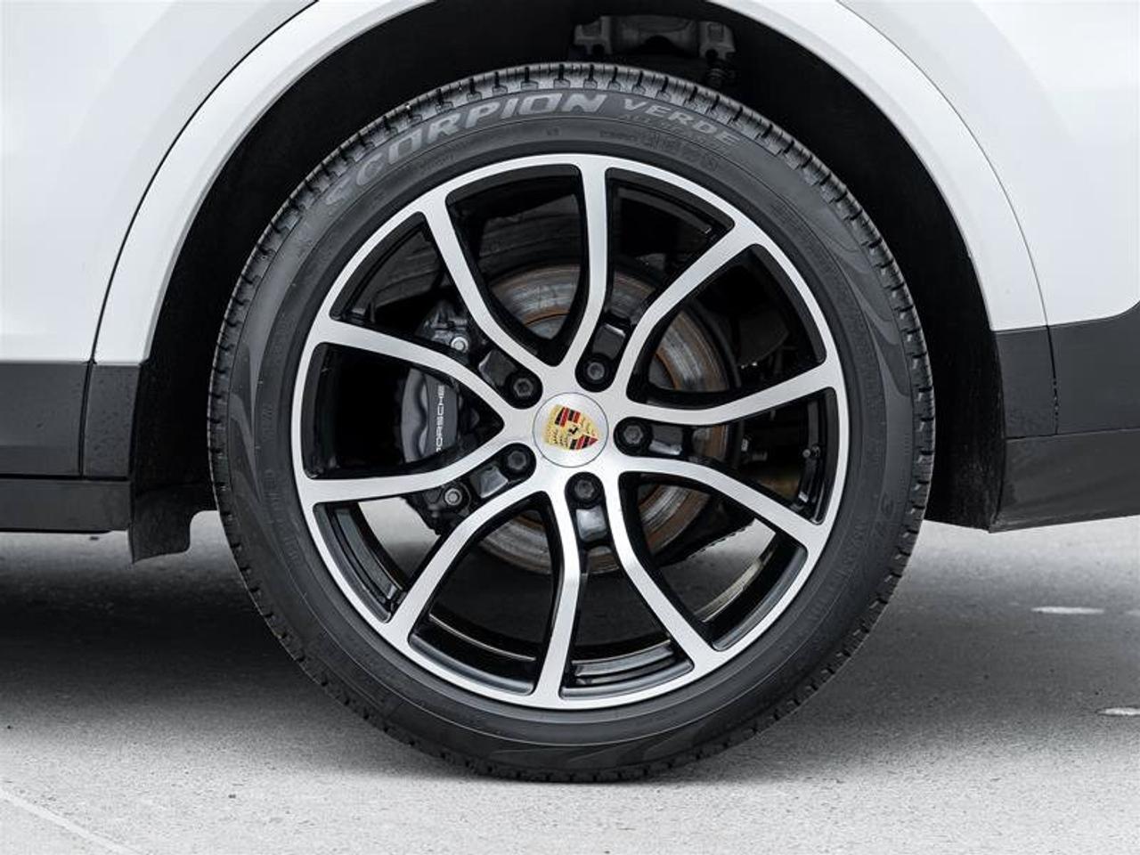 2021 Porsche Cayenne Base Photo