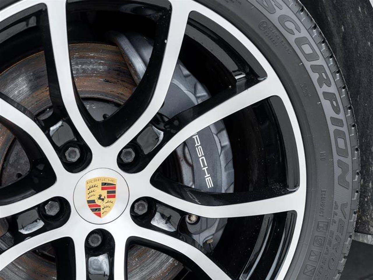 2021 Porsche Cayenne Base Photo