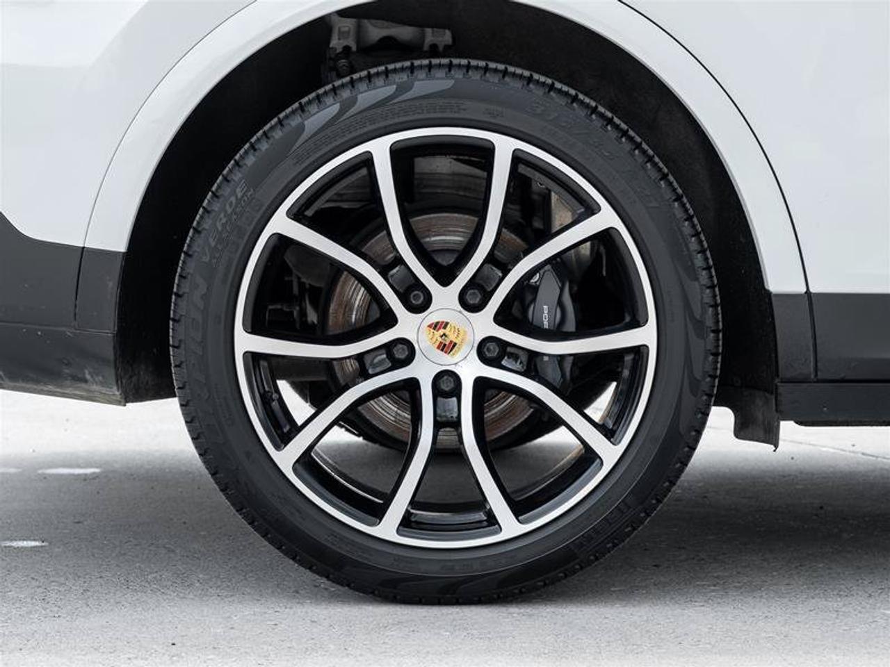 2021 Porsche Cayenne Base Photo