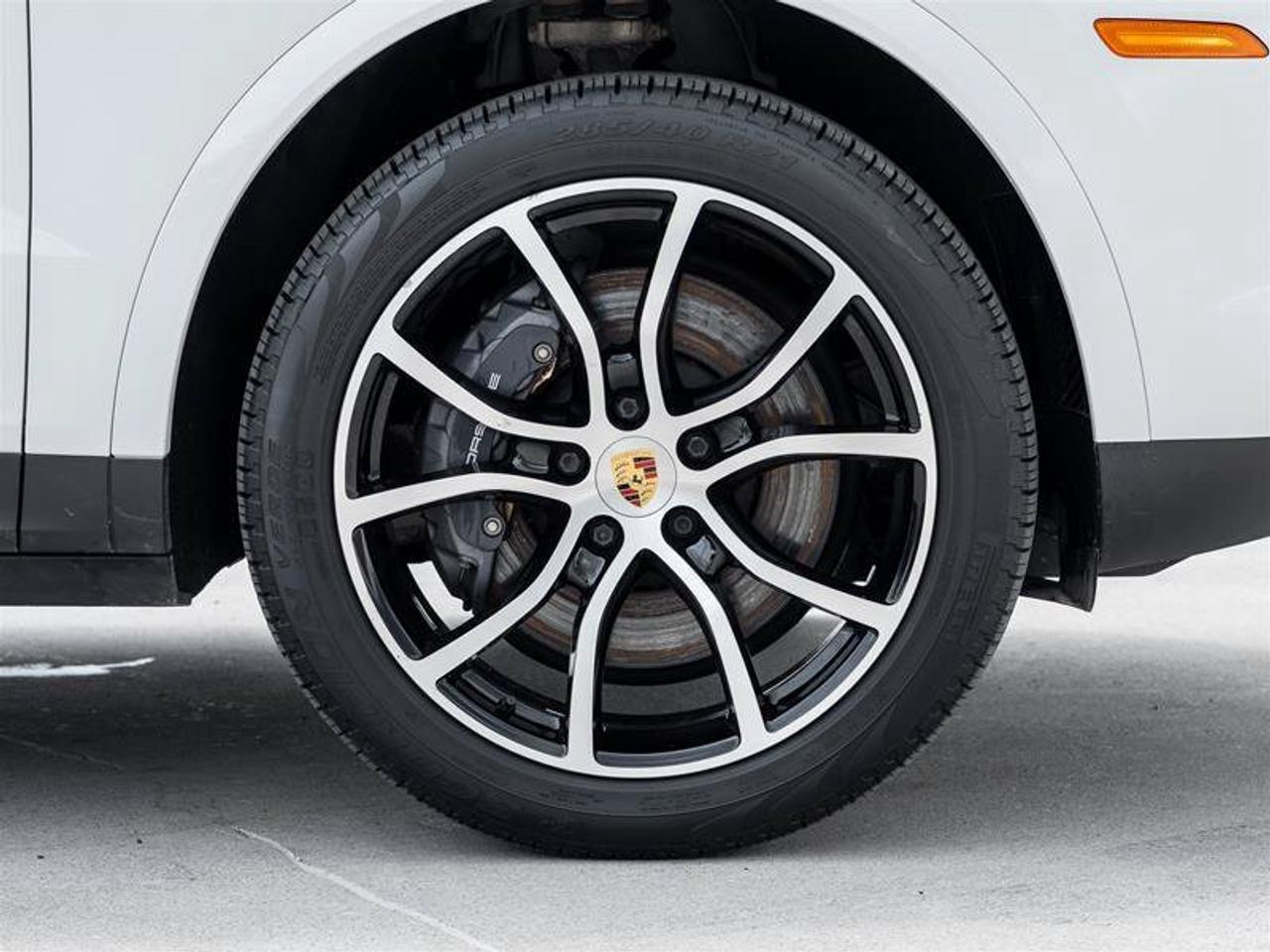 2021 Porsche Cayenne Base Photo