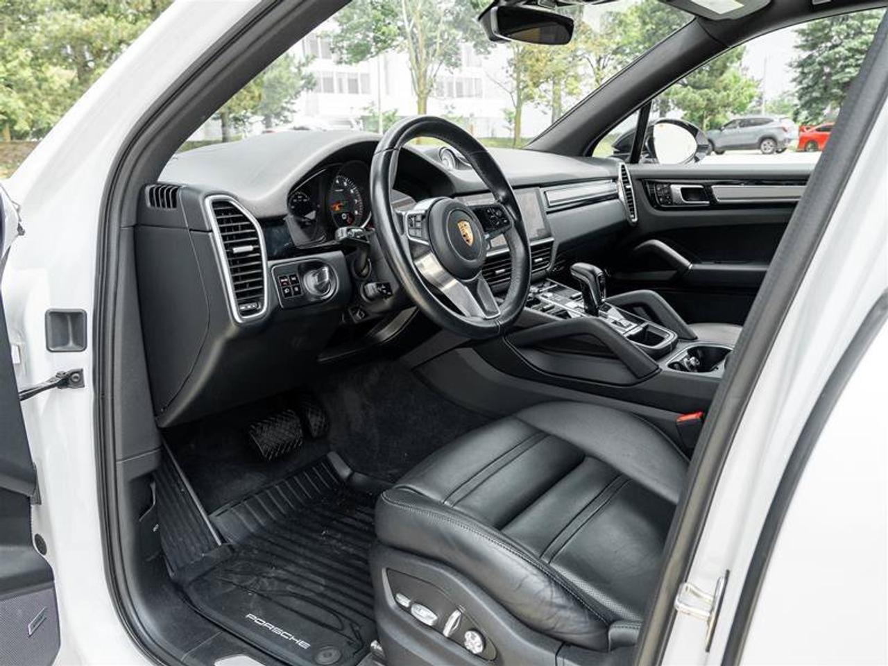 2021 Porsche Cayenne Base Photo