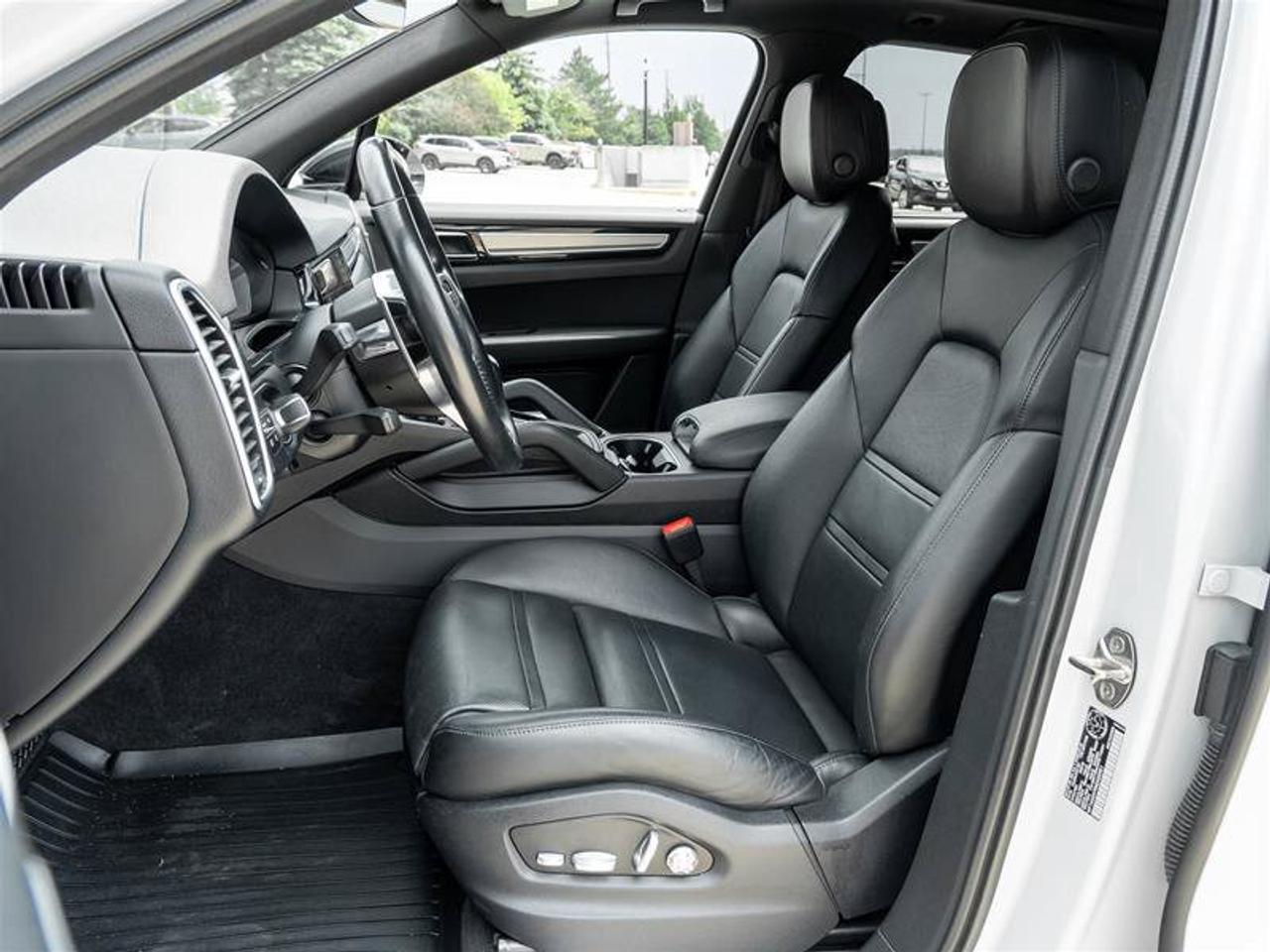 2021 Porsche Cayenne Base Photo