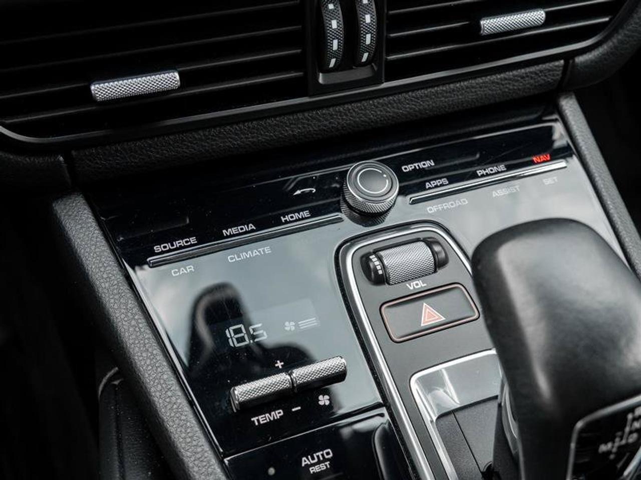 2021 Porsche Cayenne Base Photo
