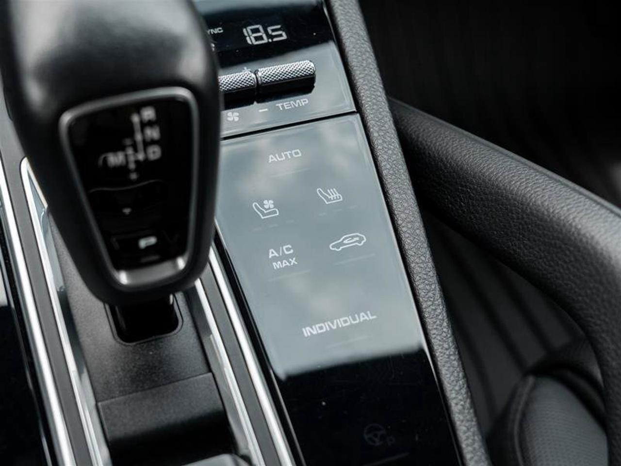 2021 Porsche Cayenne Base Photo