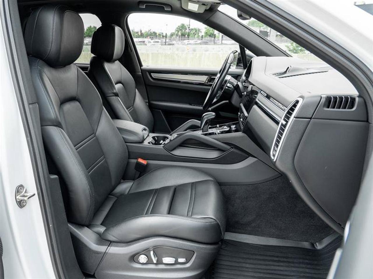 2021 Porsche Cayenne Base Photo