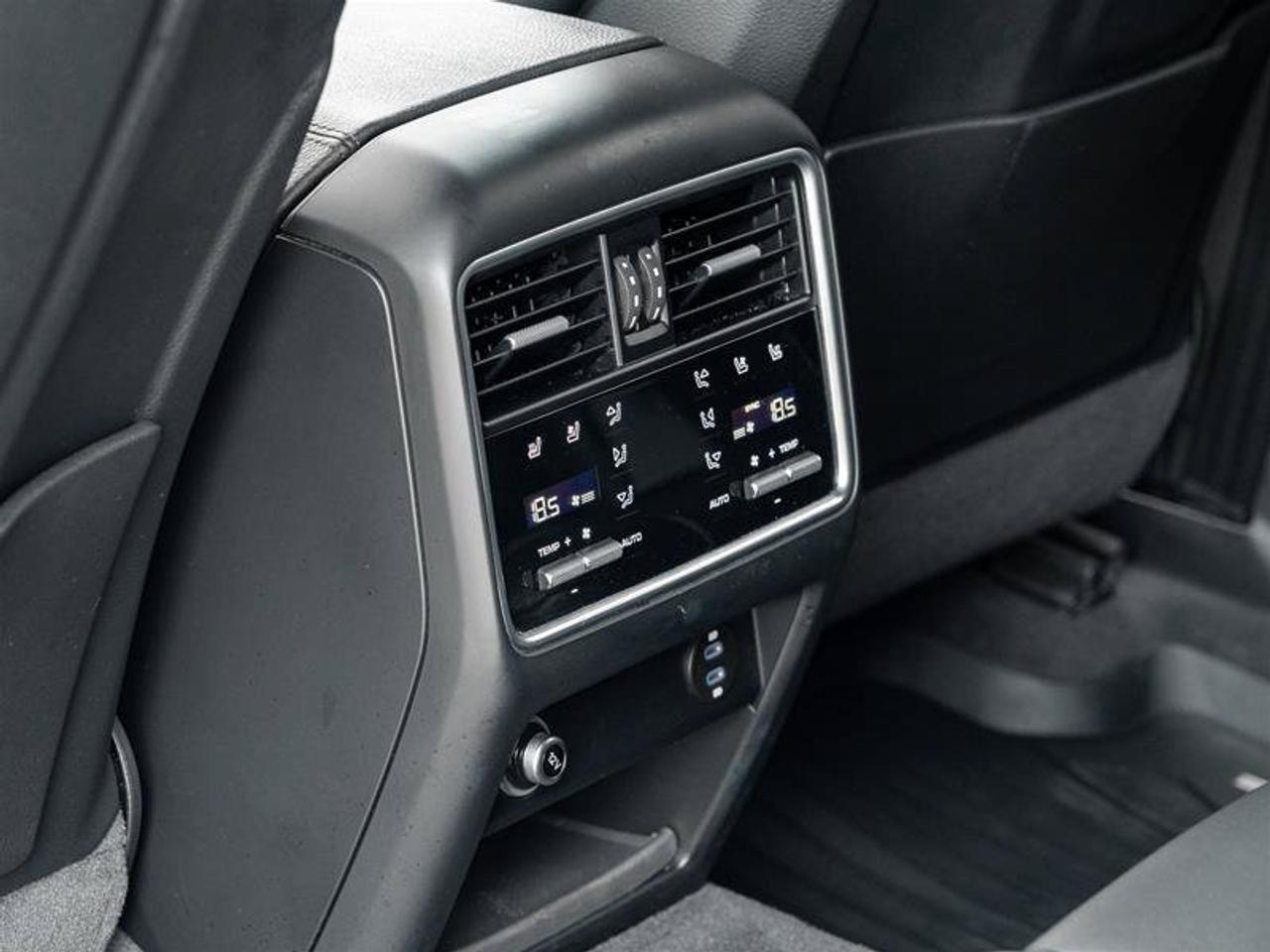 2021 Porsche Cayenne Base Photo