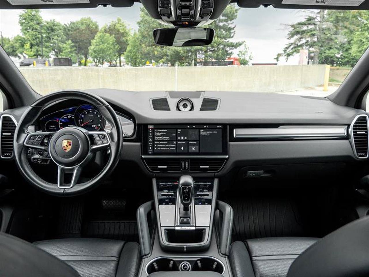 2021 Porsche Cayenne Base Photo