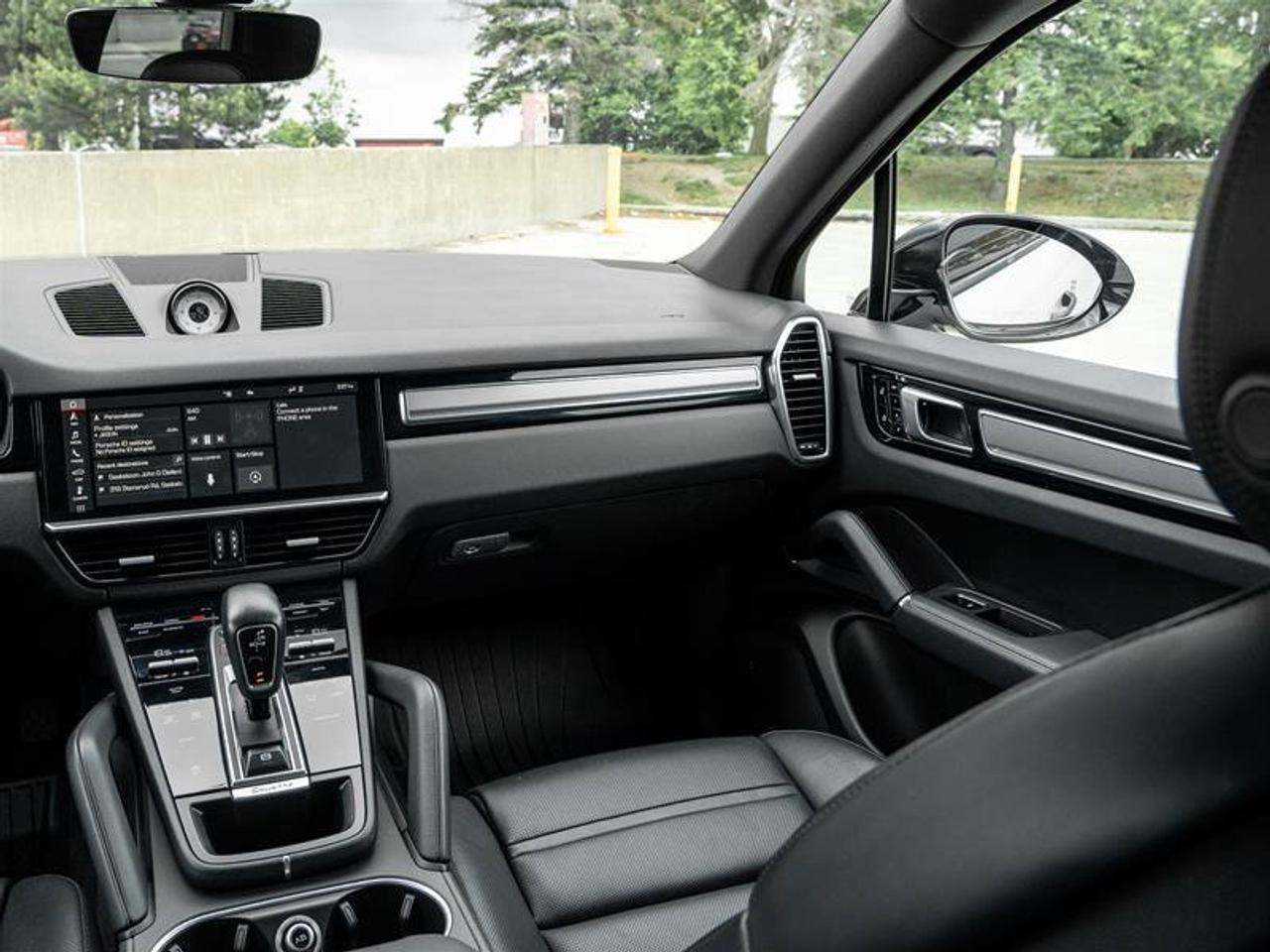 2021 Porsche Cayenne Base Photo