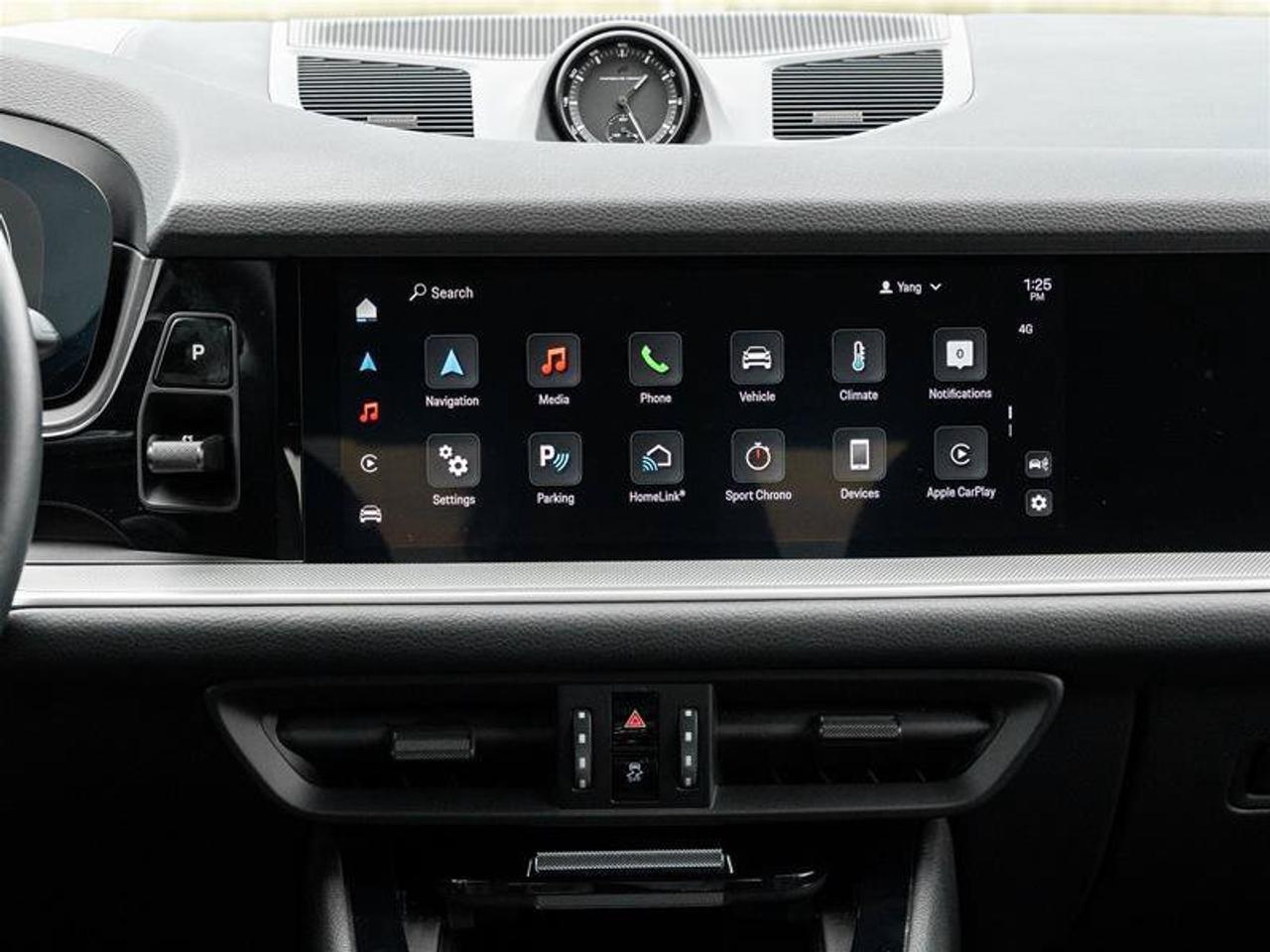 2024 Porsche Cayenne Base Photo