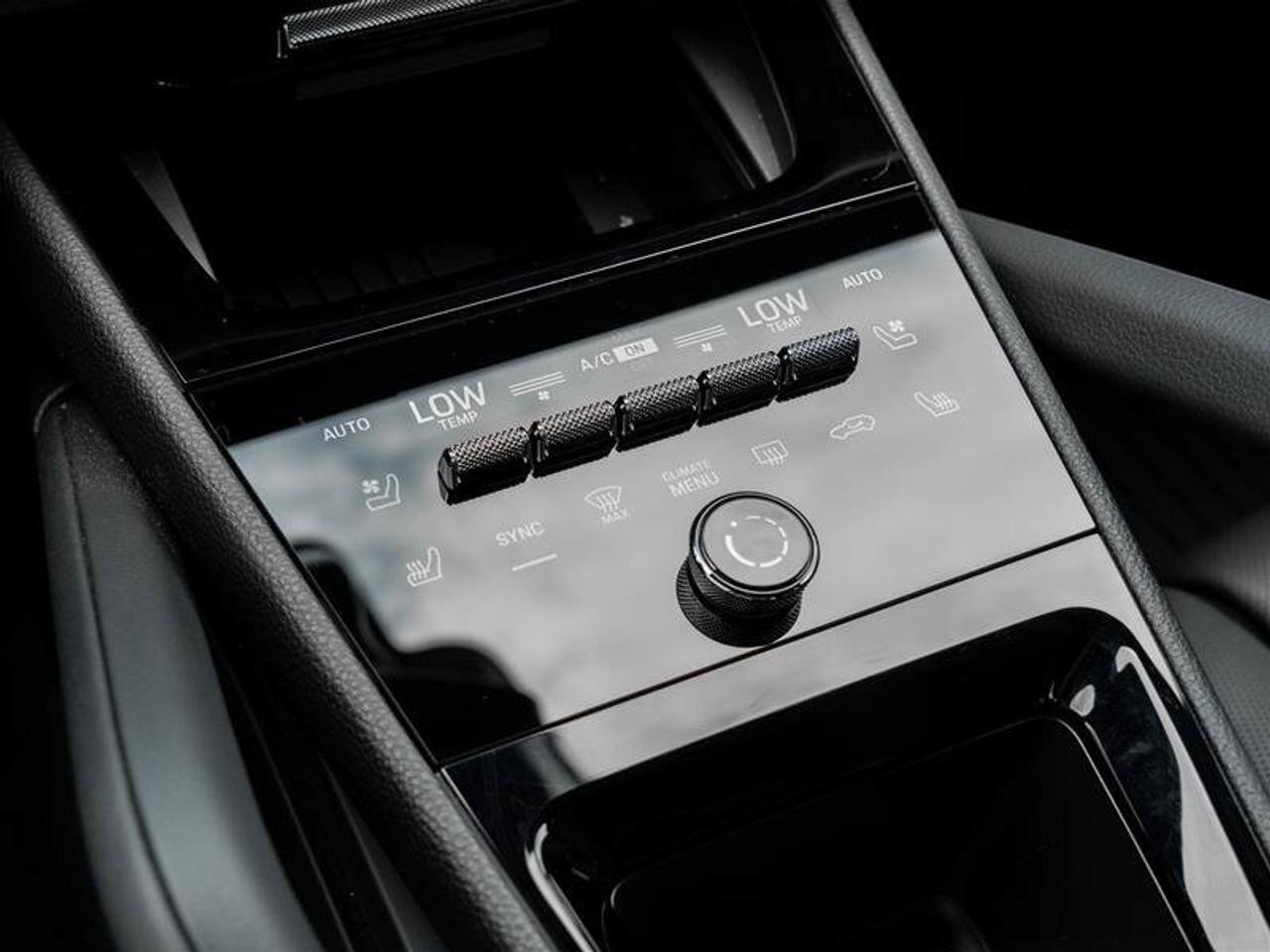 2024 Porsche Cayenne Base Photo