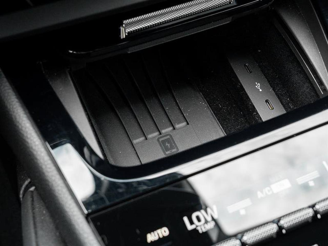 2024 Porsche Cayenne Base Photo