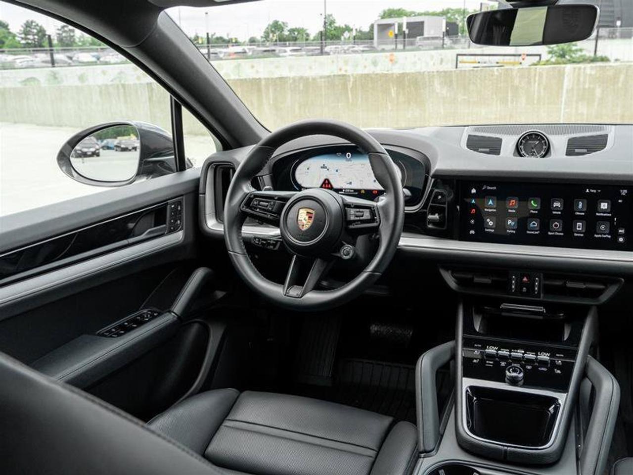 2024 Porsche Cayenne Base Photo