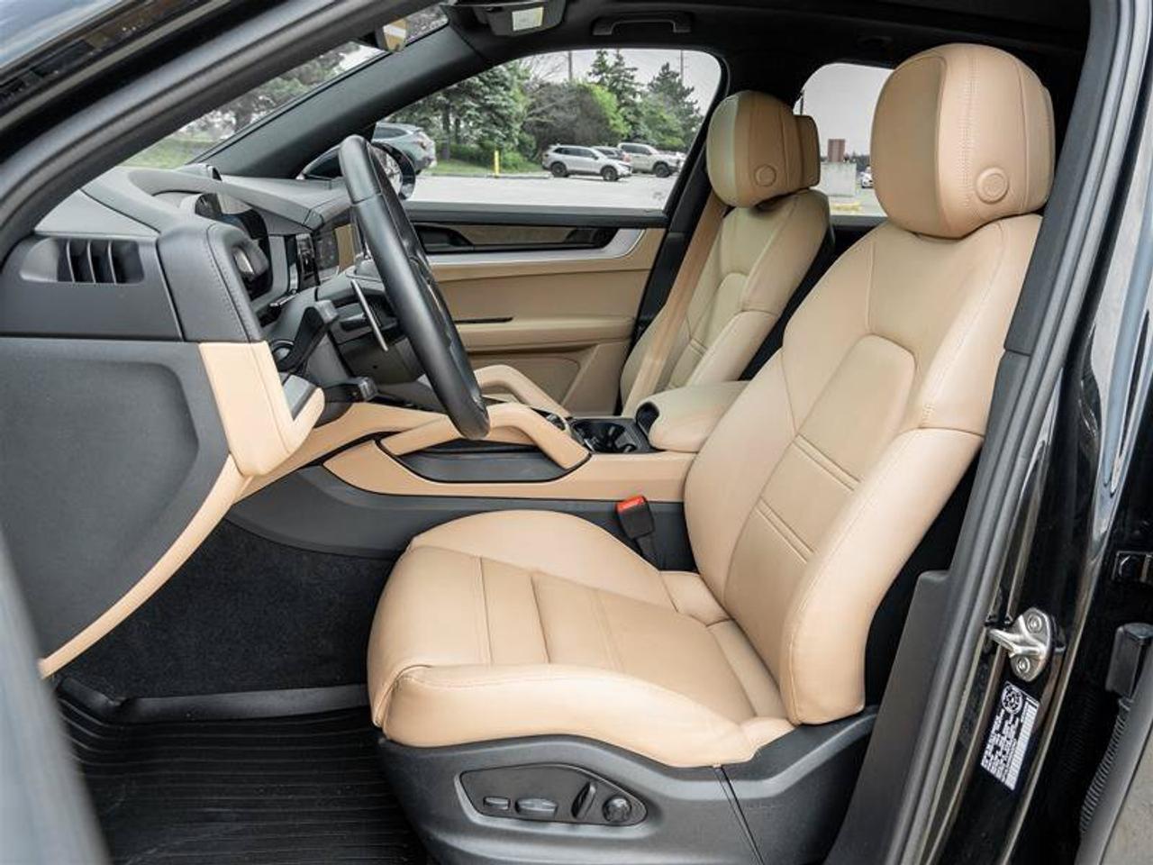 2024 Porsche Cayenne S Photo