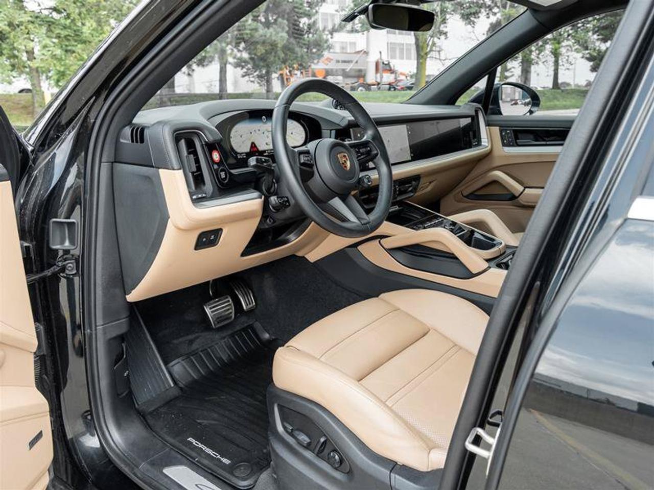 2024 Porsche Cayenne S Photo