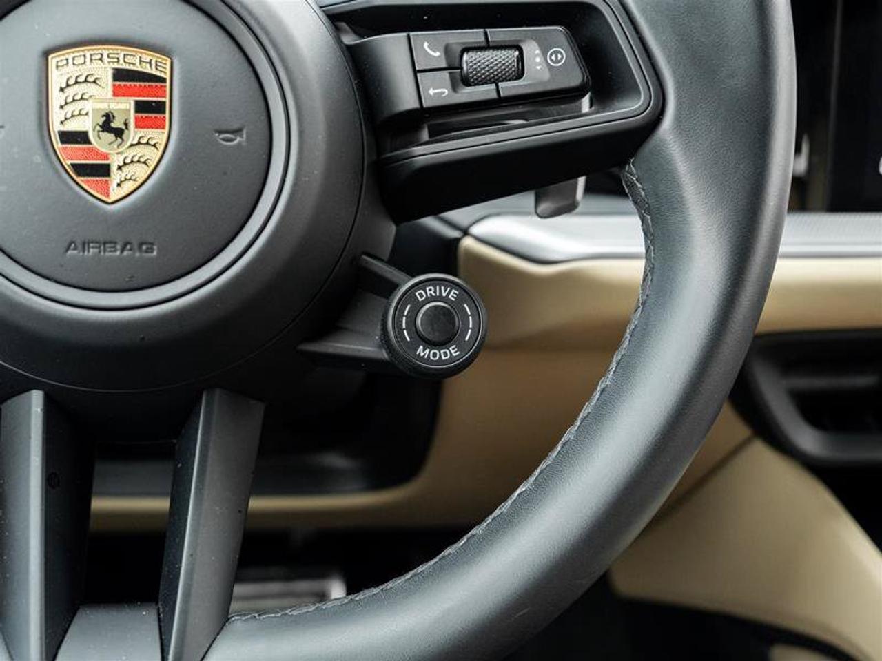 2024 Porsche Cayenne S Photo