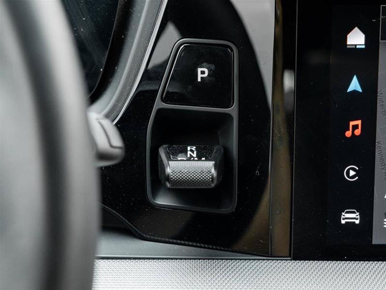 2024 Porsche Cayenne S Photo