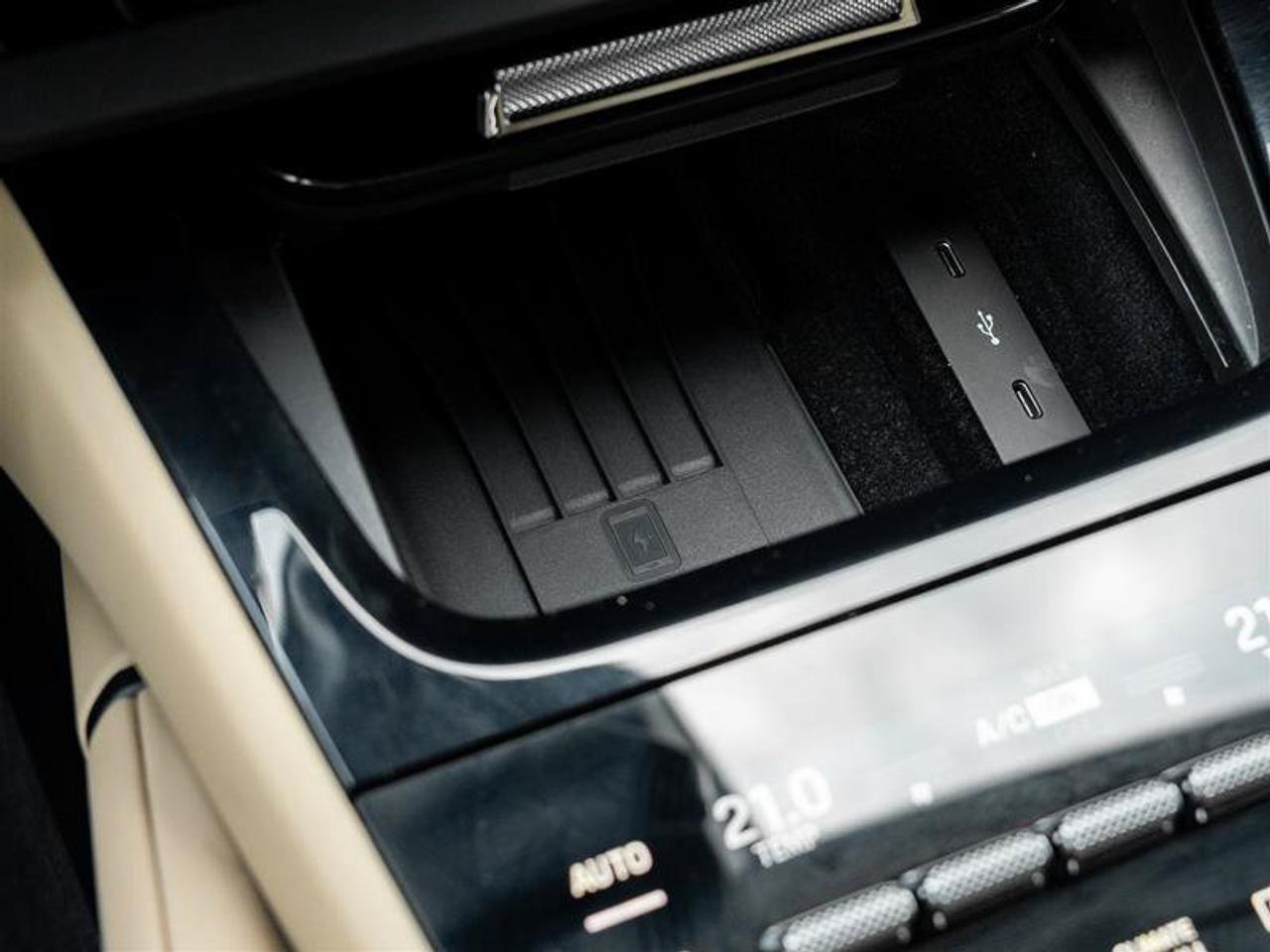 2024 Porsche Cayenne S Photo