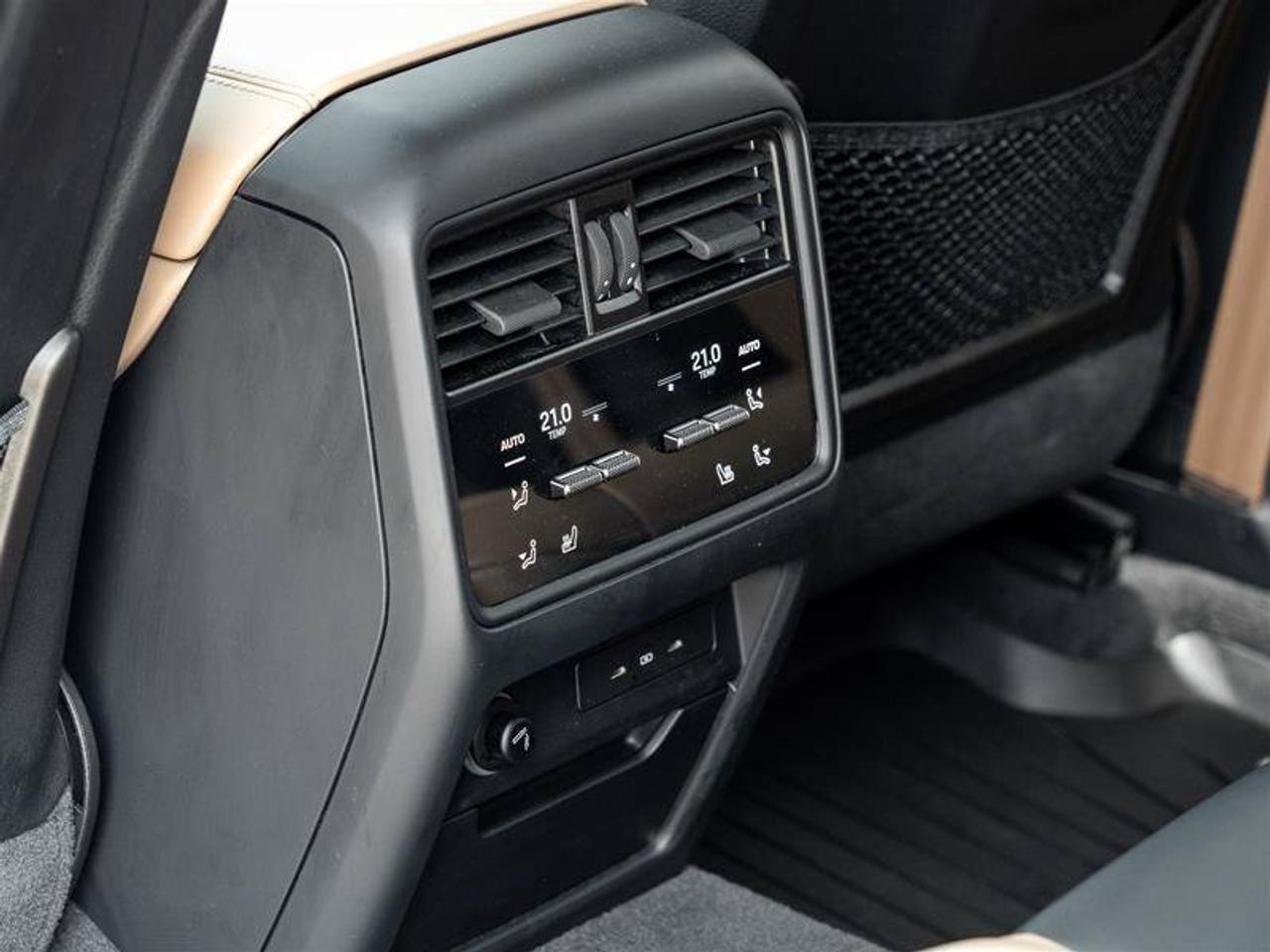 2024 Porsche Cayenne S Photo