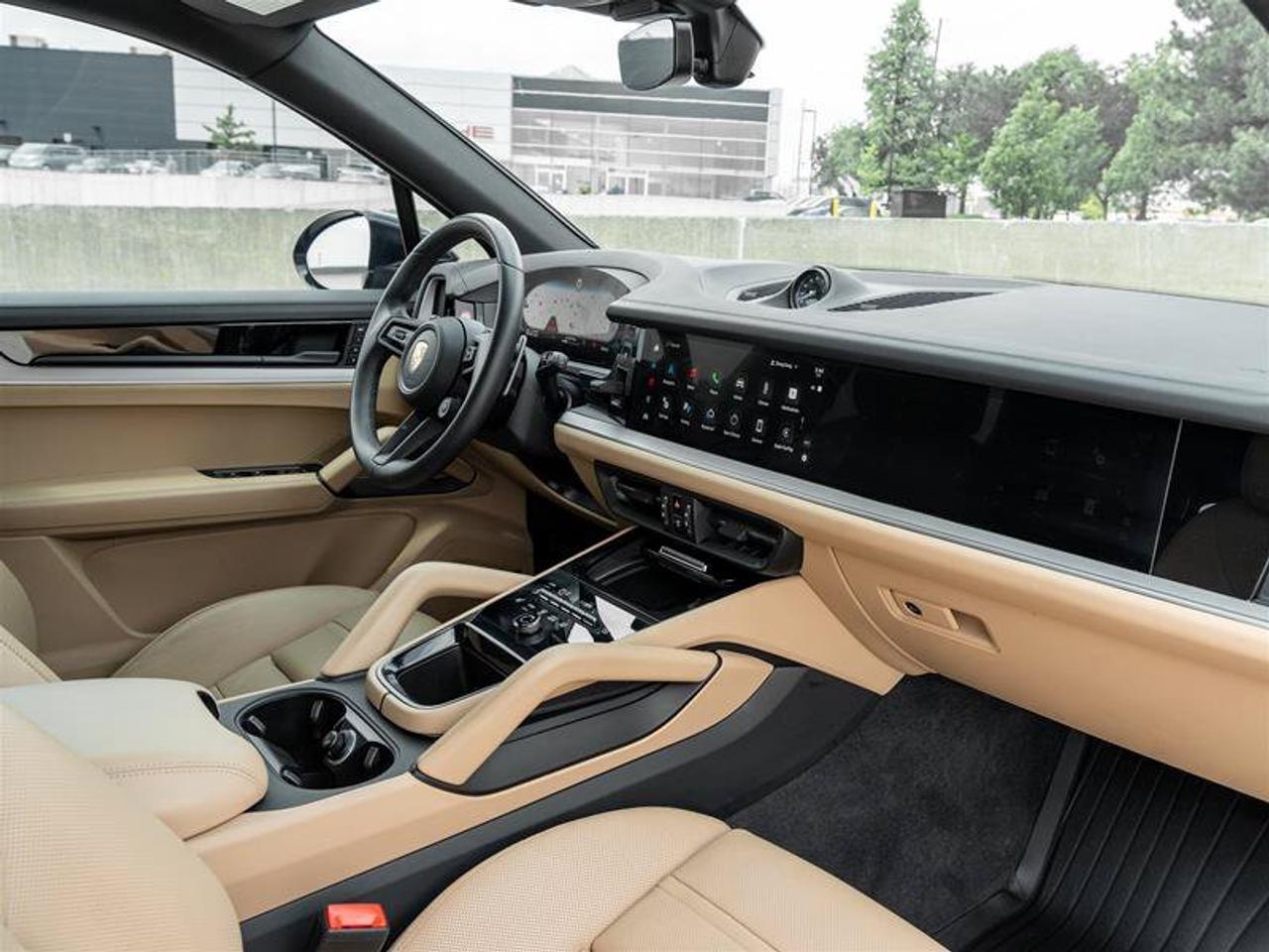 2024 Porsche Cayenne S Photo