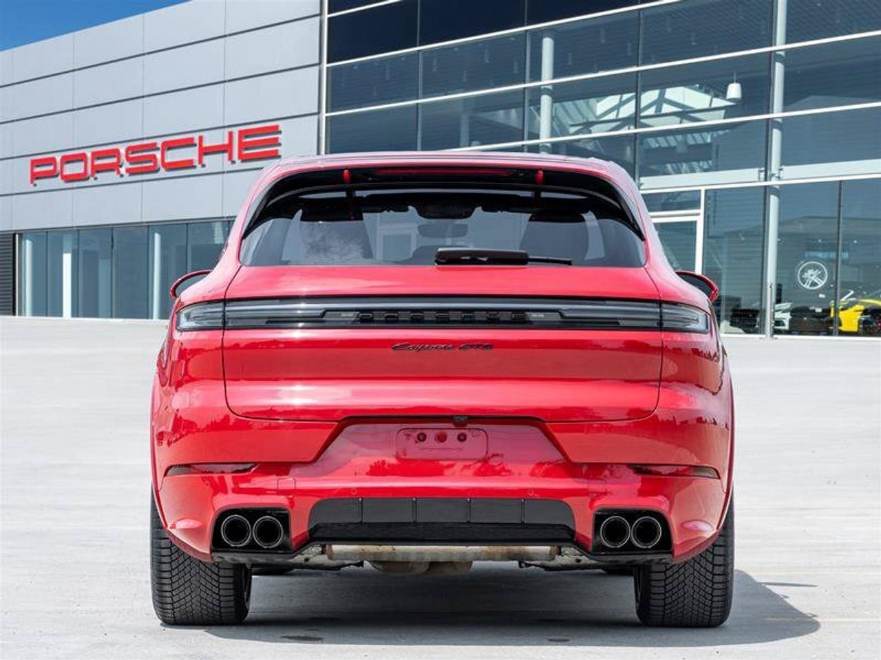 2025 Porsche Cayenne GTS Photo