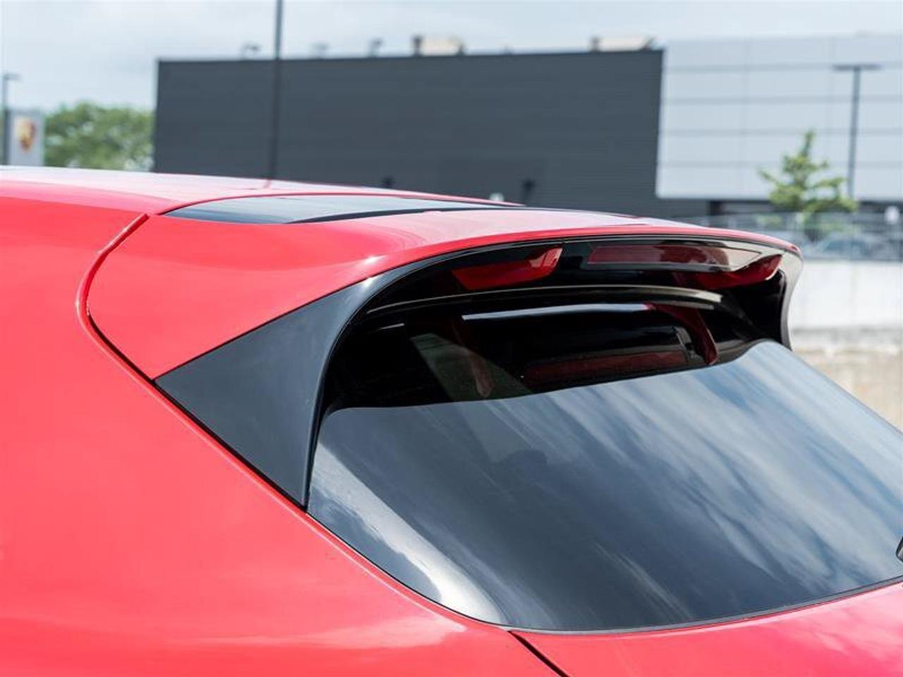 2025 Porsche Cayenne GTS Photo