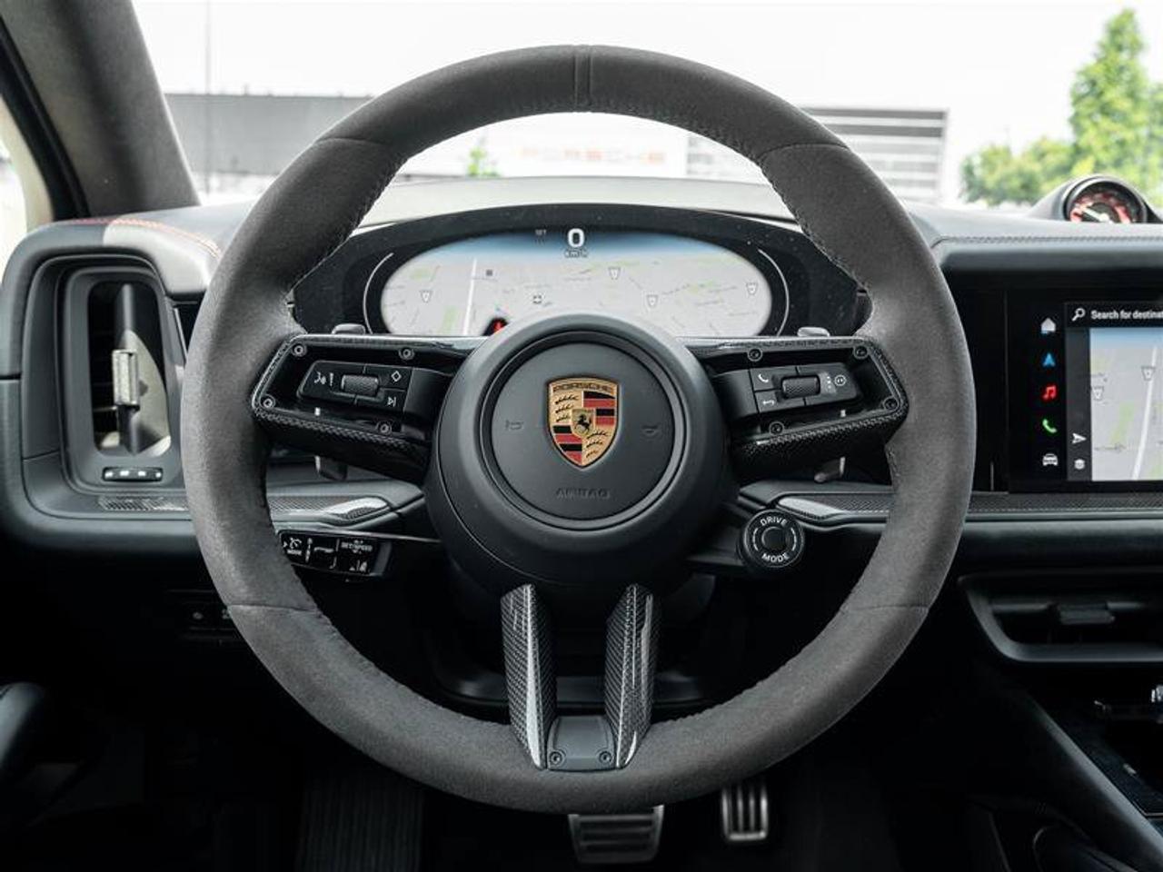 2025 Porsche Cayenne GTS Photo