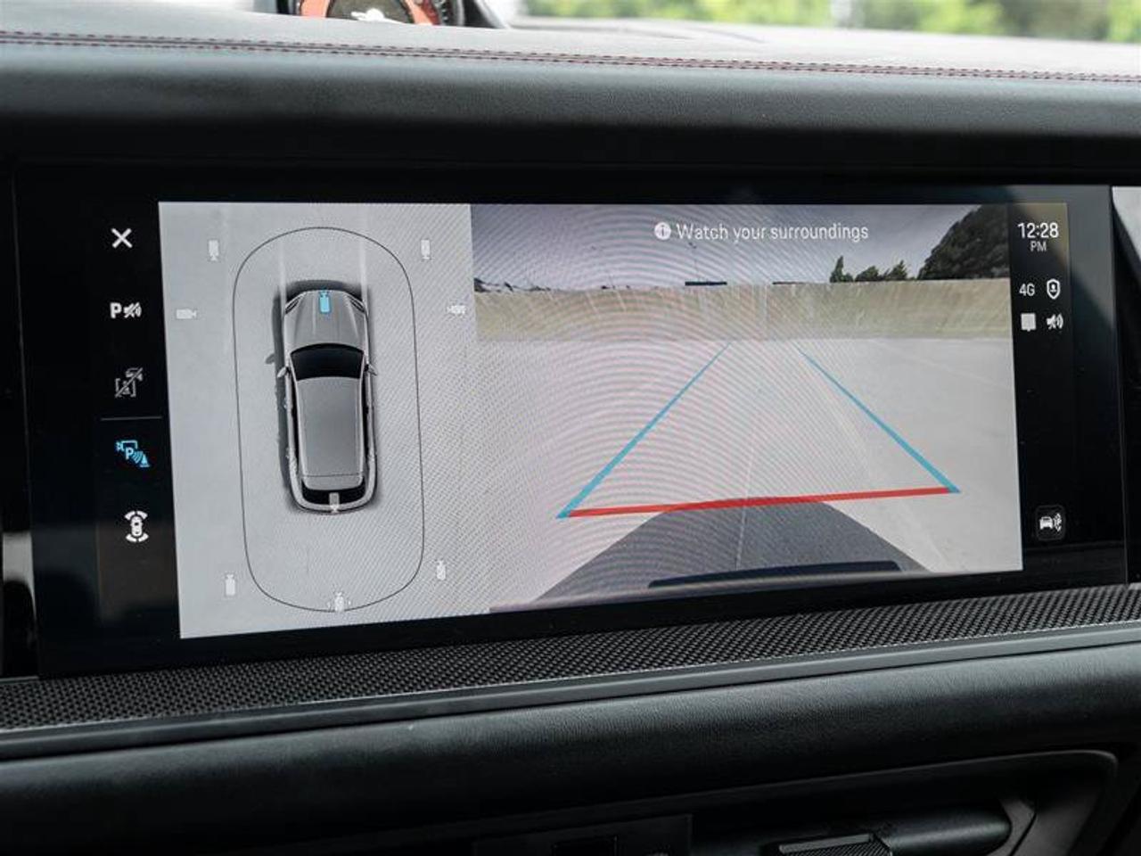 2025 Porsche Cayenne GTS Photo