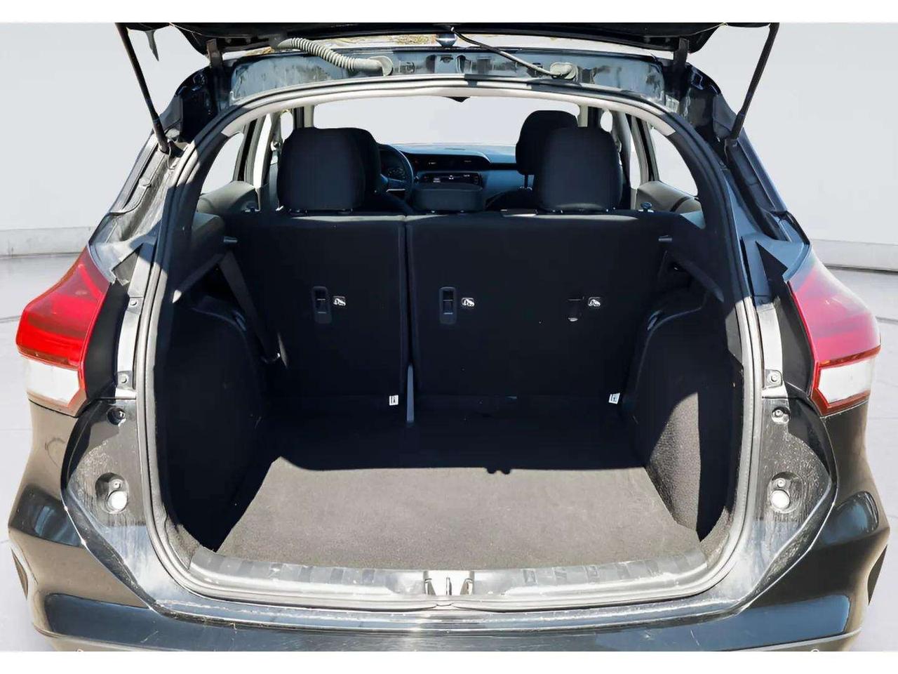 2024 Nissan Kicks SV Photo