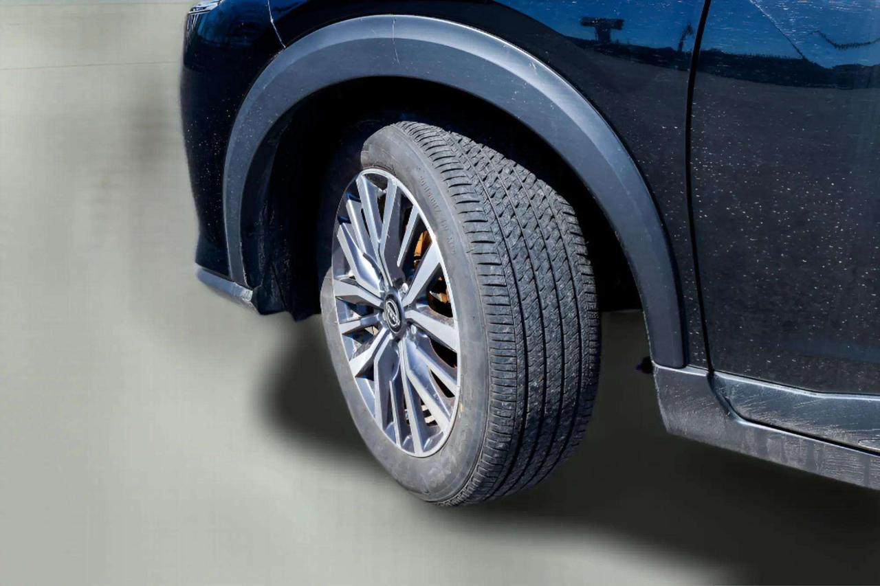 2024 Nissan Kicks SV Photo