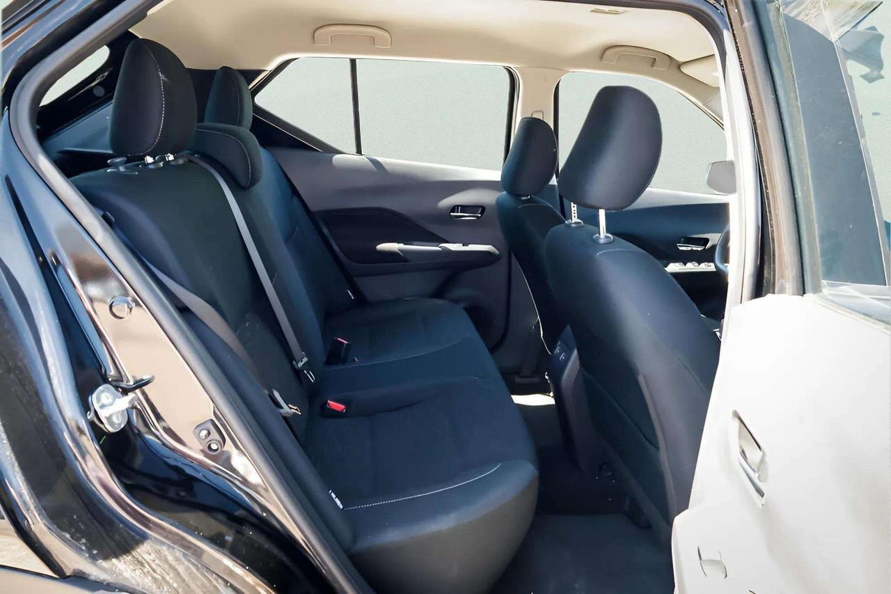 2024 Nissan Kicks SV Photo