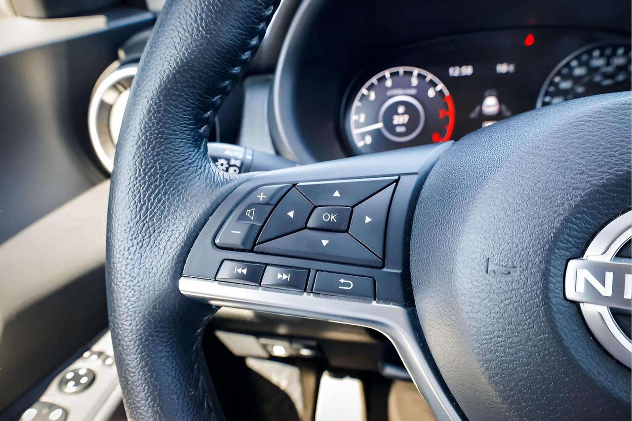 2024 Nissan Kicks SV Photo