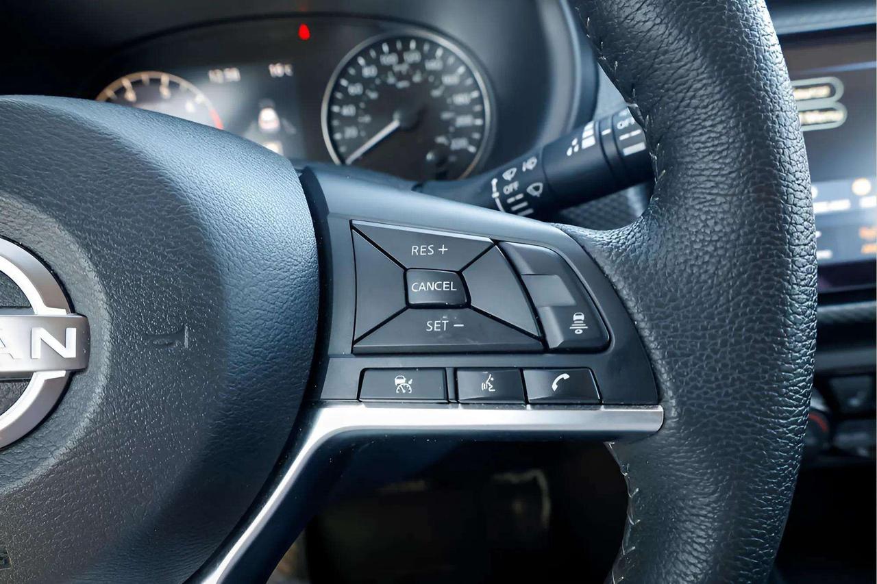 2024 Nissan Kicks SV Photo
