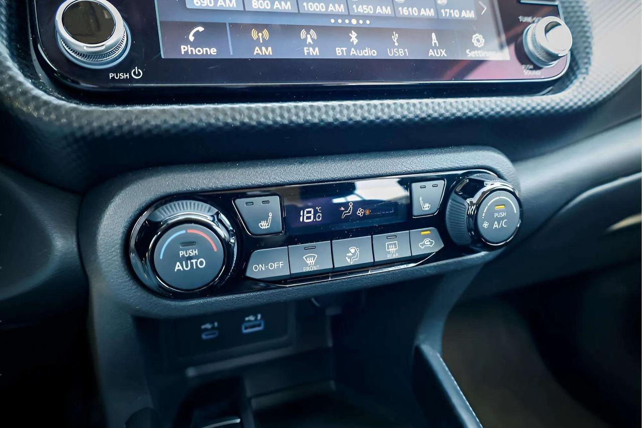 2024 Nissan Kicks SV Photo