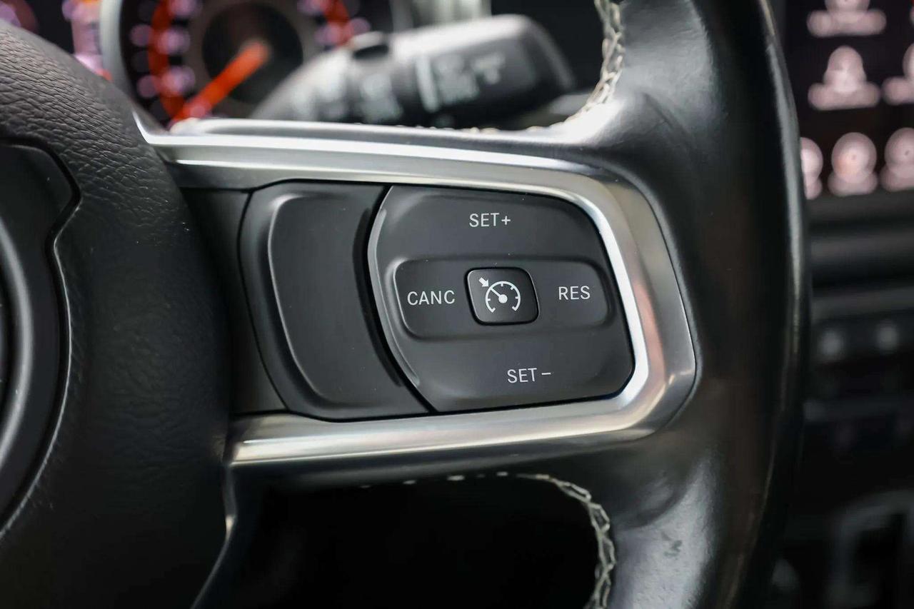 2022 Jeep Wrangler : Nav. Apple Car Play, Htd Seats, Htd Steering Photo