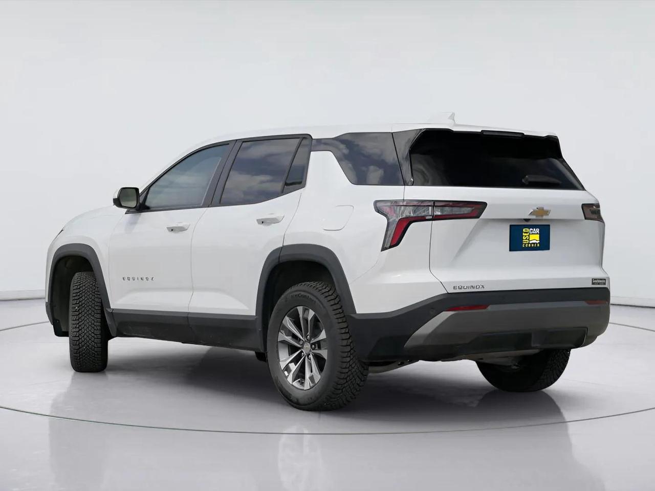 2026 Chevrolet Equinox : Apple Car Play, Htd Seats, Htd Steering Photo